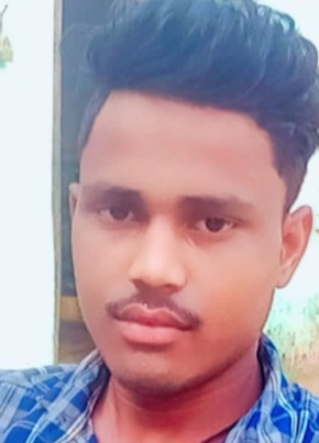 Rajnesh Yadav, 21, India, Ganj Dundwāra