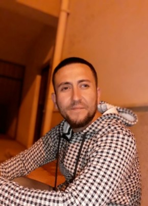 Süleyman Koçer , 29, Türkiye Cumhuriyeti, Savaştepe