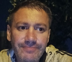 Den, 40, Frankfurt am Main