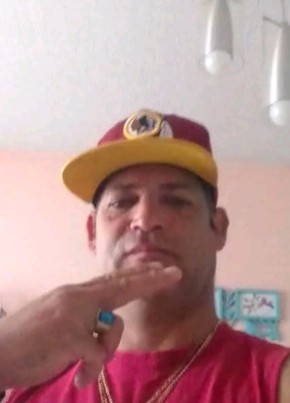 Leonardo Vázquez из Biguaçu 43 года