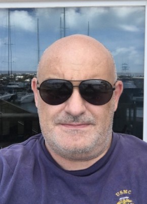 James, 52, Bermuda, Hamilton