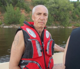 Анатолий, 71 год, Карпинск