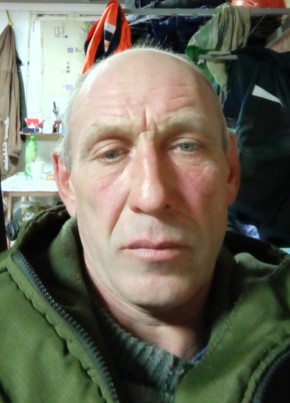 Олег из Березники 48 лет