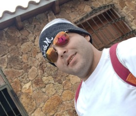 Antonio, 31, Maracay
