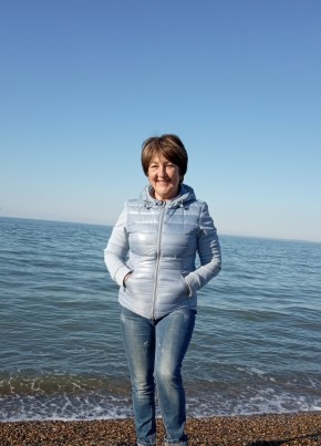 Марина , 61, Россия, Тамань