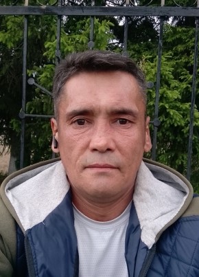 Влад из Учалы 46 лет