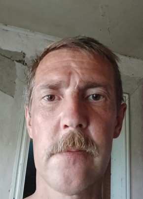 Павел из Зверево 43 года
