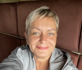 Mariya, 48, Saint Petersburg