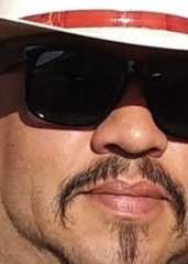J из Avenal 49 лет