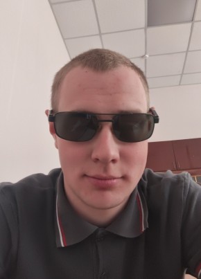 Илья из Барнаула 18 лет