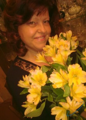 Марина, 65, Россия, Санкт-Петербург
