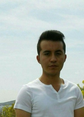 Taka Turann, 26, Türkiye Cumhuriyeti, Ayvacık (Çanakkale)