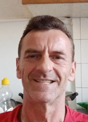 Samir Huskic, 61, Bosna i Hercegovina, Sarajevo