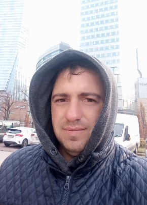 Юра, 32, Україна, Чернівці