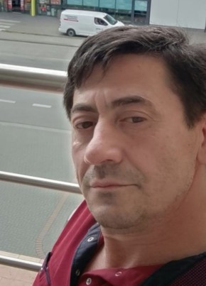 ильгар из Rotterdam 18 лет