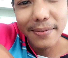 Prasit, 32, Kui Buri