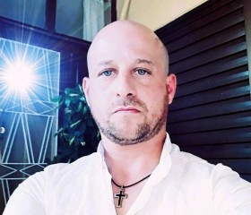 Giorgos, 41, Metamorfosi