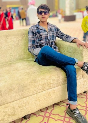 Tohid, 19, India, Delhi