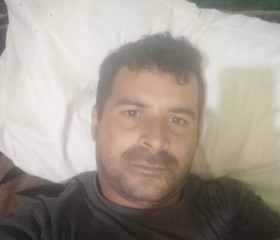 Ricardo, 18, Asuncion