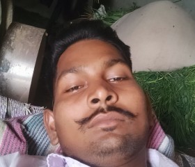 Priyanshu, 19, Nagina