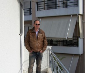 Nikos, 50, Athens