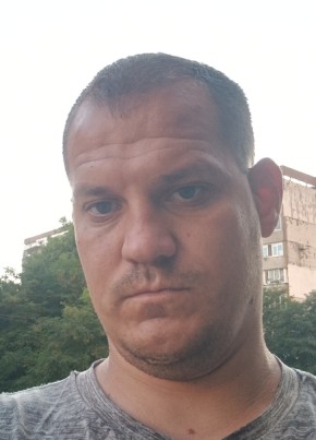 Иль из Новороссийска 33 года