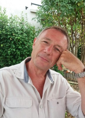Alain, 62, République Française, Niort
