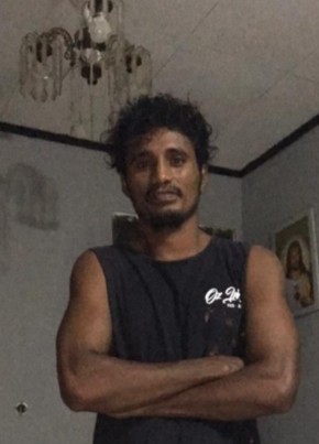 EDHO BORGEZ, 34, East Timor, Dili