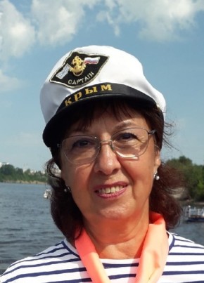 Марина, 67, Россия, Добрянка