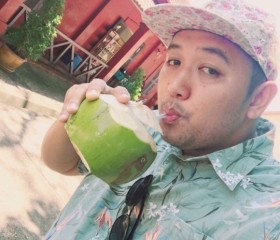 Surasak, 44, Phra Pradaeng