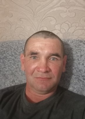 Ильнур из Усть-Катава 45 лет
