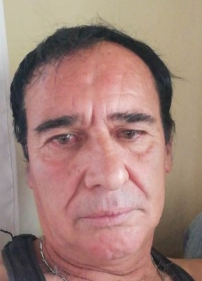 Ayaz Izet, 45, Türkiye Cumhuriyeti, Uşak