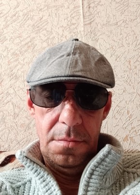Роман из Каменск-Шахтинския 46 лет
