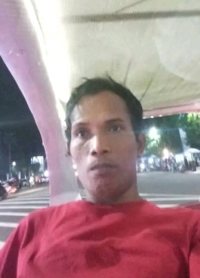 Mario из Weleri 37 лет