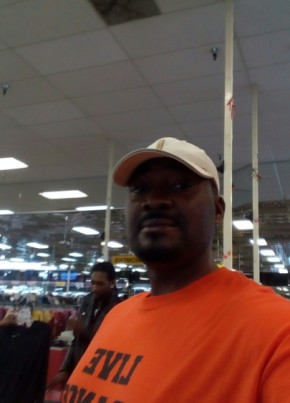 Agunbiade Olal, 49, United States of America, Arlington (State of Texas)