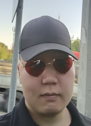 Максим из Иркутска 21 год