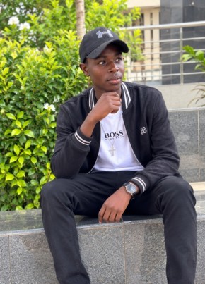 Vincent из Nairobi 19 лет