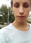 Александр, 22, Саратов, ищу: Девушку  от 18  до 27 