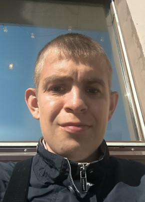 Роман из Артёмовския 28 лет