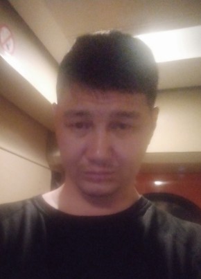 Руслан из Алматы 44 года