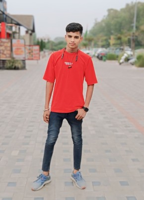 Anuj kushvaha, 18, India, Chandigarh