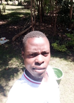 Gregory из Bungoma 22 года