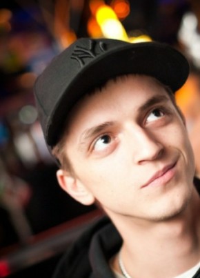 Андрей из Волхова 37 лет