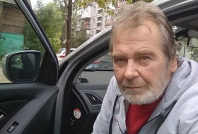 Vladimir, 65 - Just Me