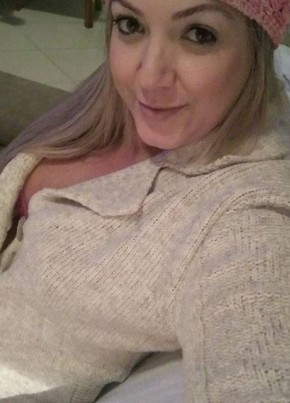 Marie, 36, United States of America, Burbank (State of Illinois)