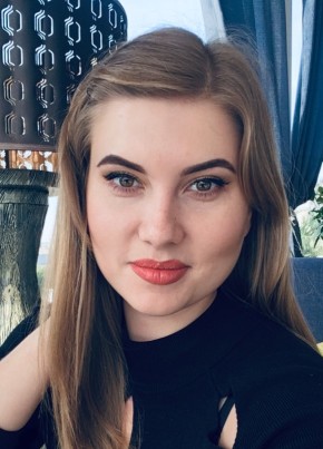 Алена, 30, Россия, Адлер
