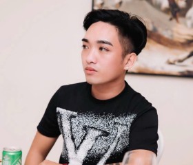 Tiến, 18, Hanoi