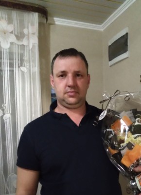 Viktor, 38, Russia, Navlya