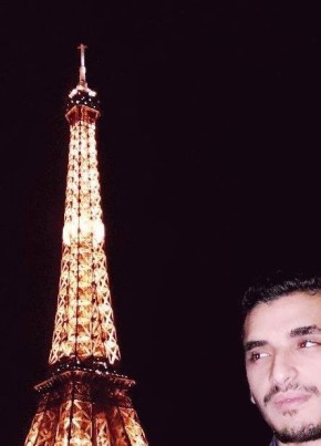Karim, 22, République Française, Pantin
