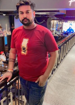 MANIK MAHAJAN, 28, India, Amritsar